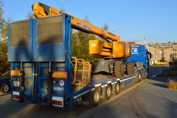Roti-Renting levert een verreiker op transport